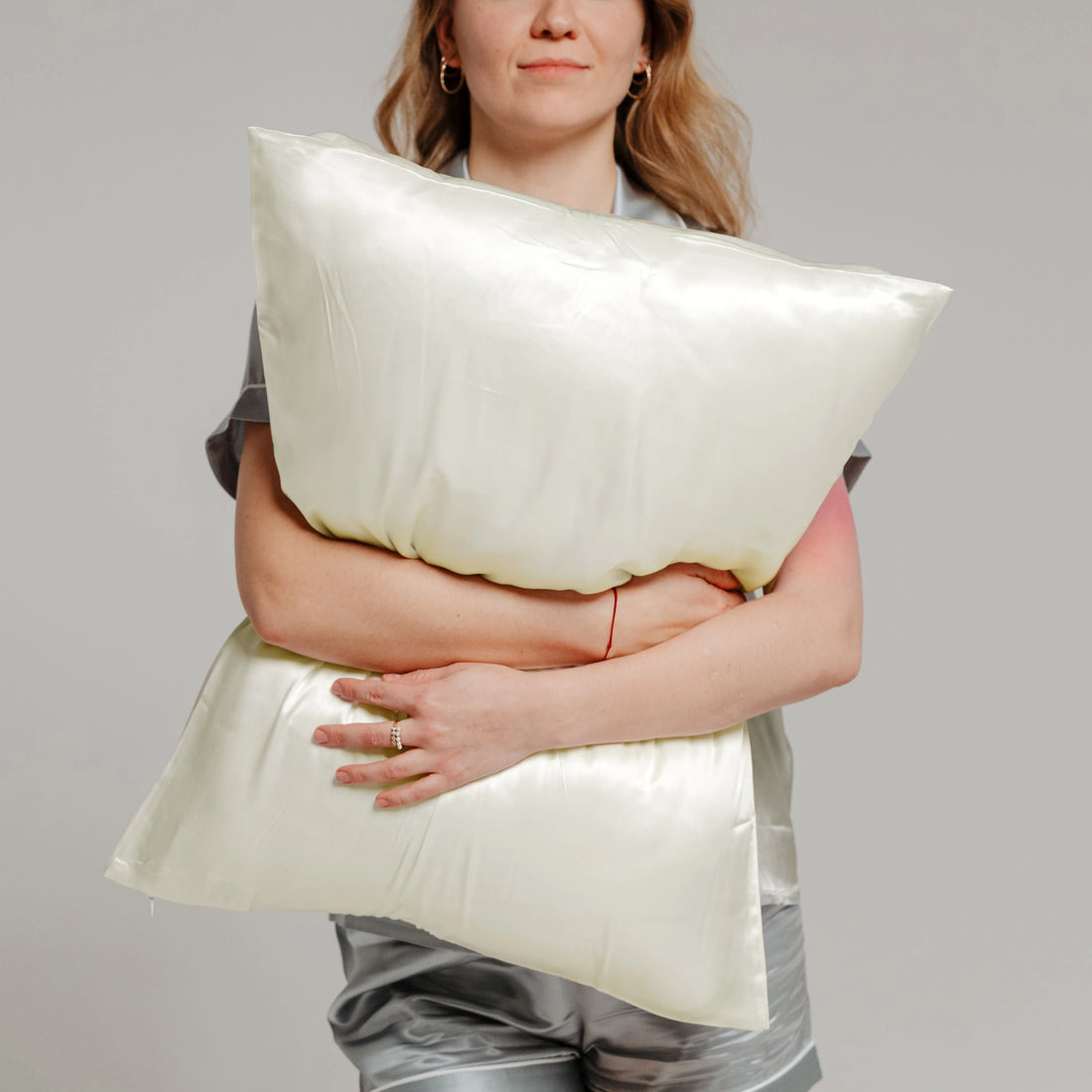 Kreminis šilkinis pagalvės užvalkalas iš 100 % mulberry šilko