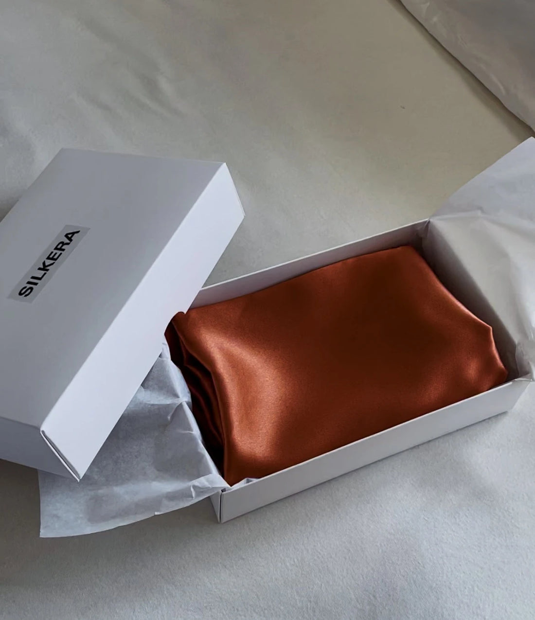 ŠILKO PAGALVĖS UŽVALKALAS