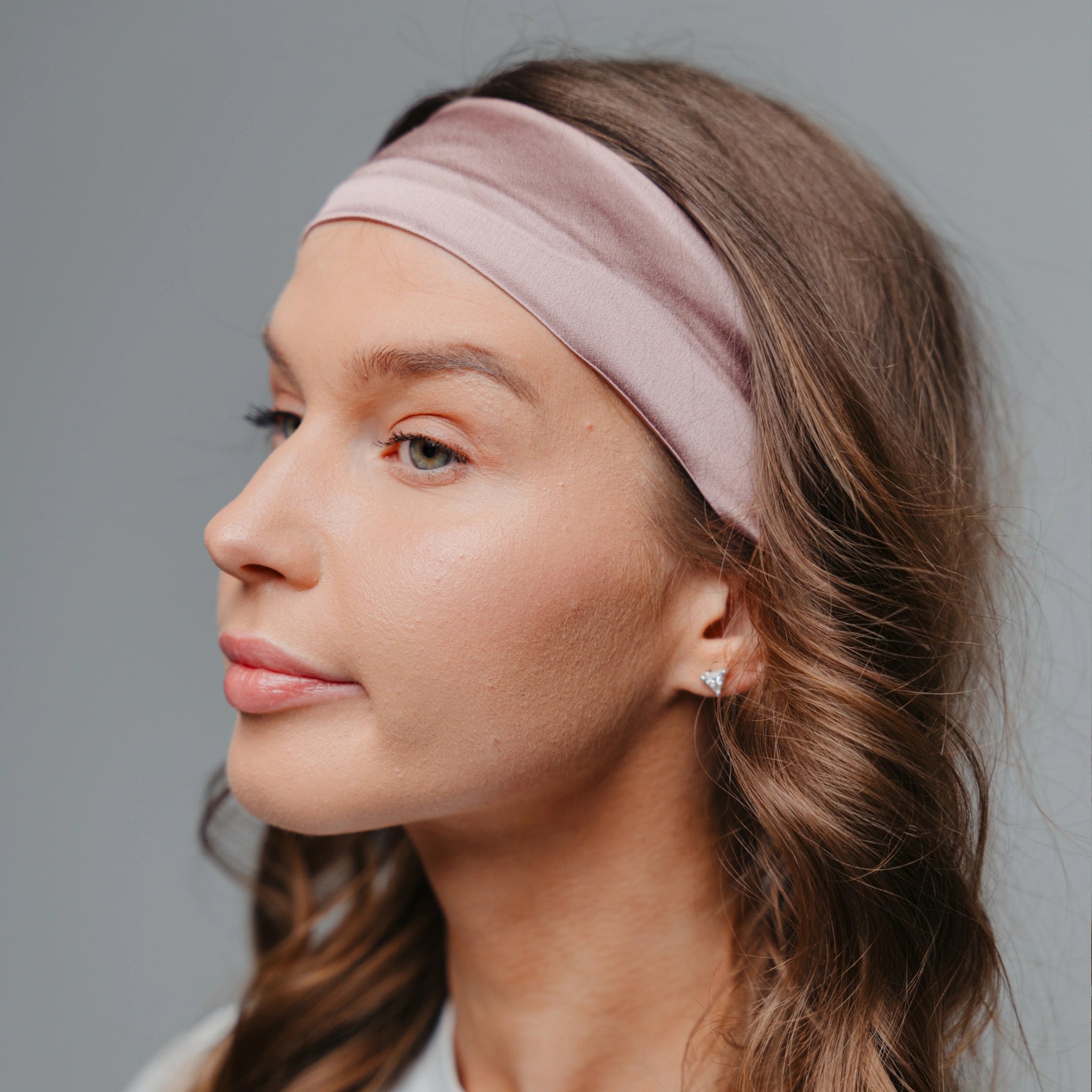 ŠILKINĖ GALVOS JUOSTA