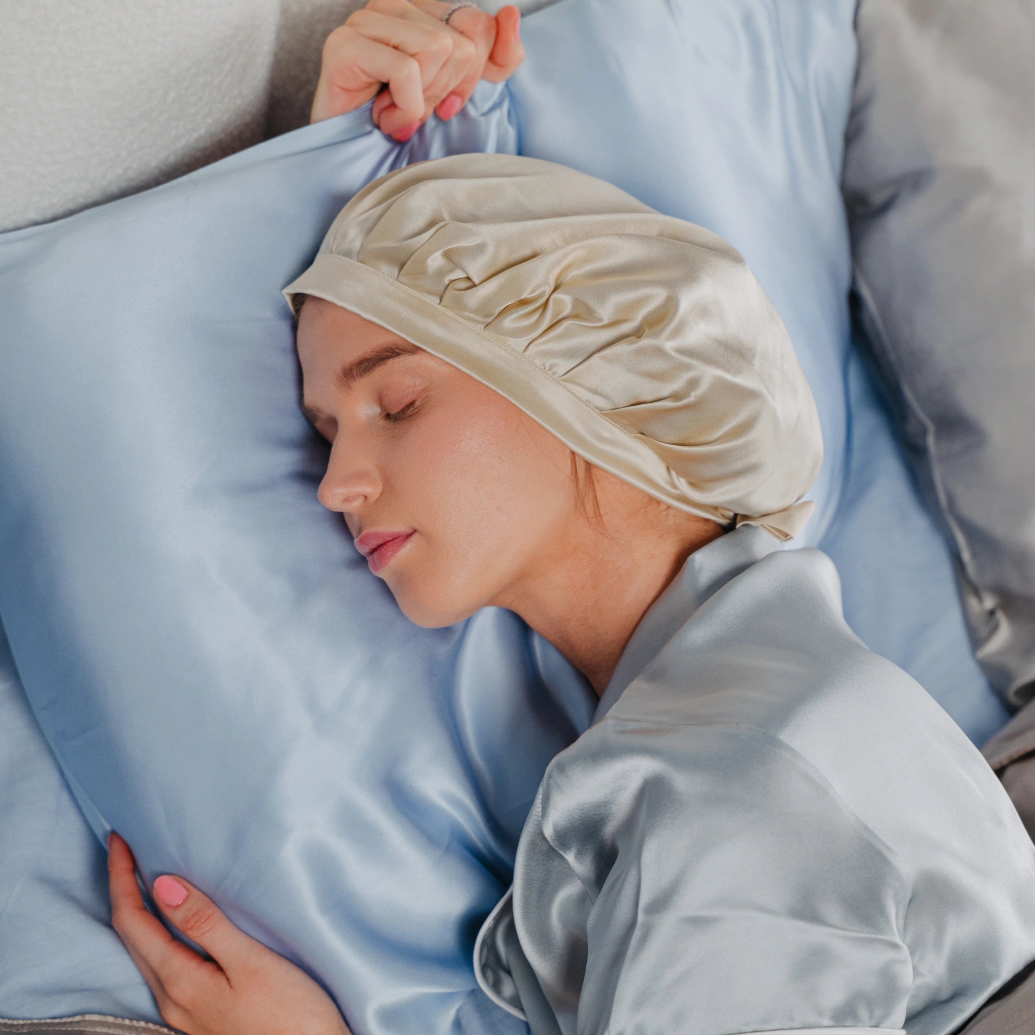šilko kepurė miegui šampaninės spalvos