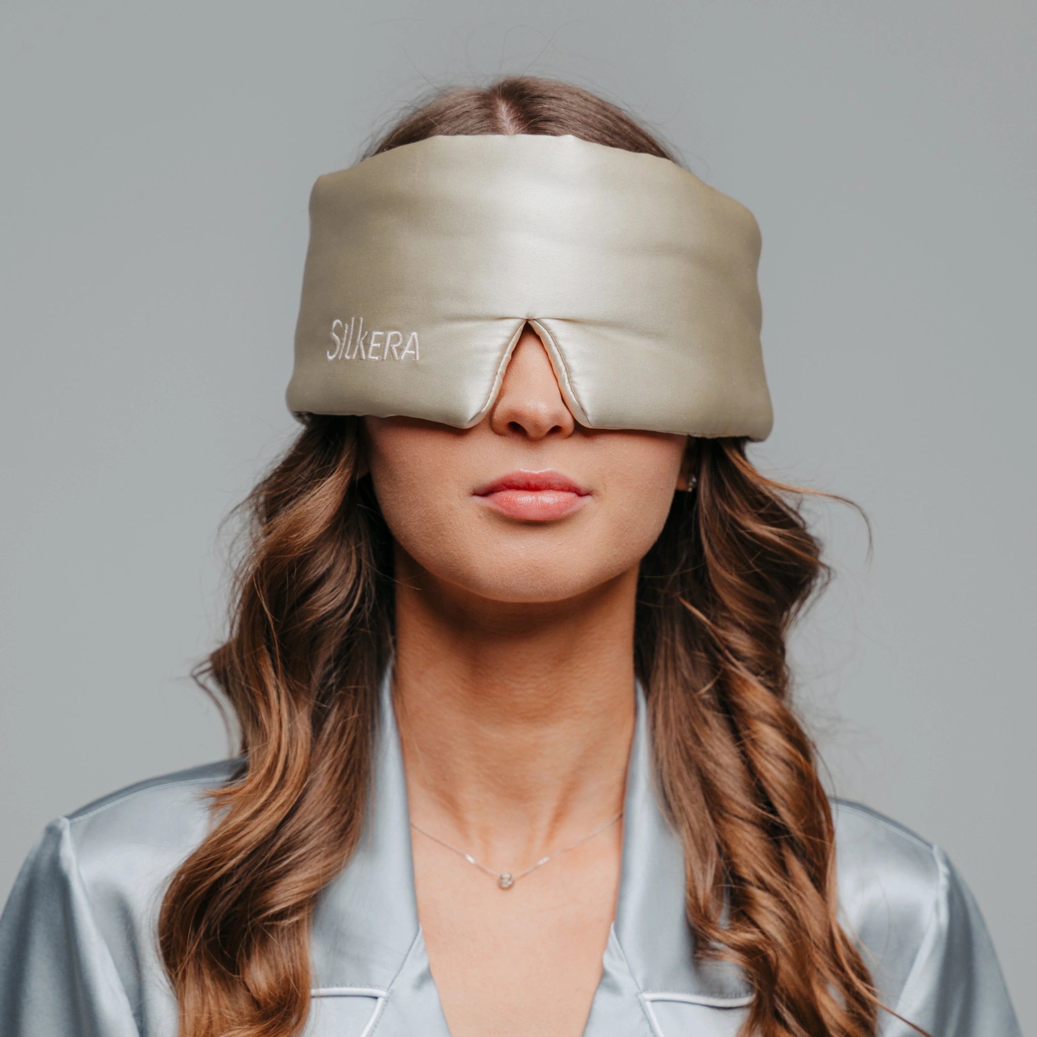 silkine miego kauke sampano spalvos