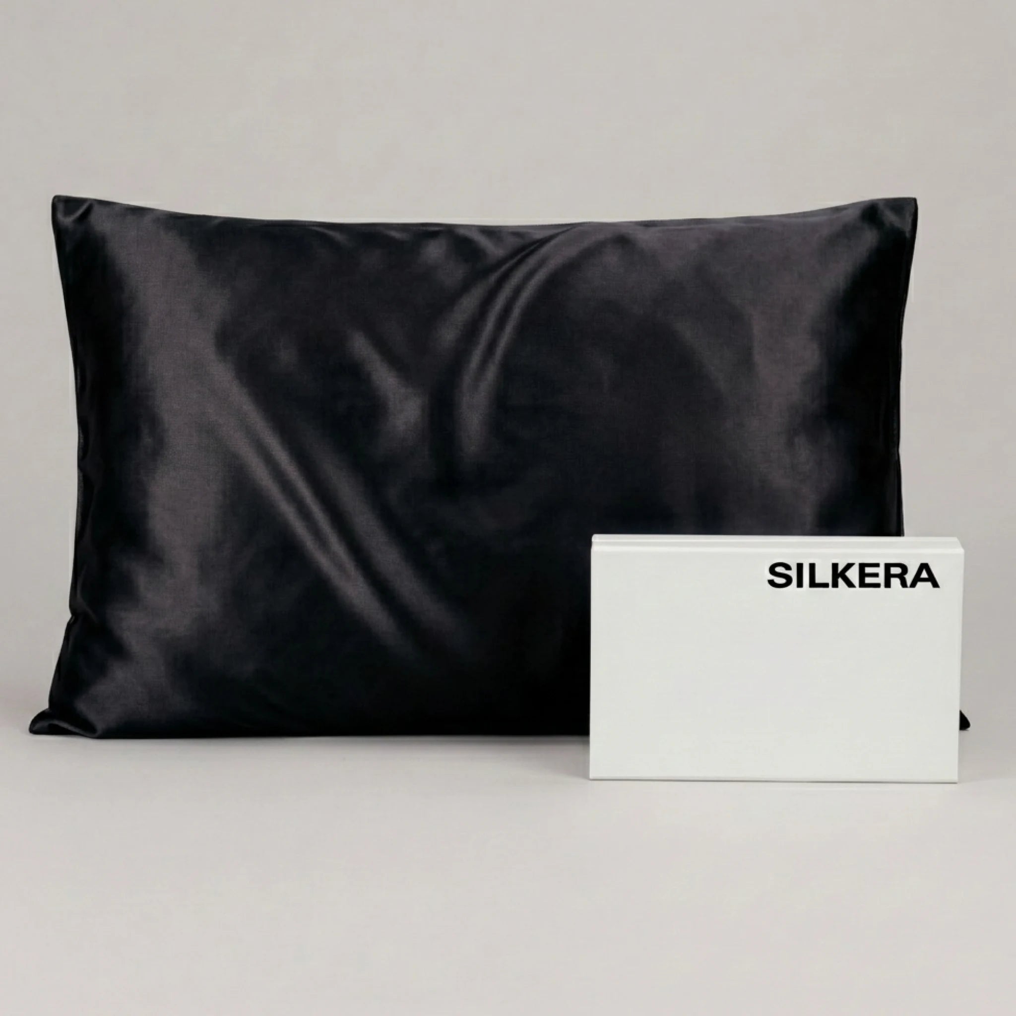 Juodas šilkinis pagalvės užvalkalas iš 100 % mulberry šilko