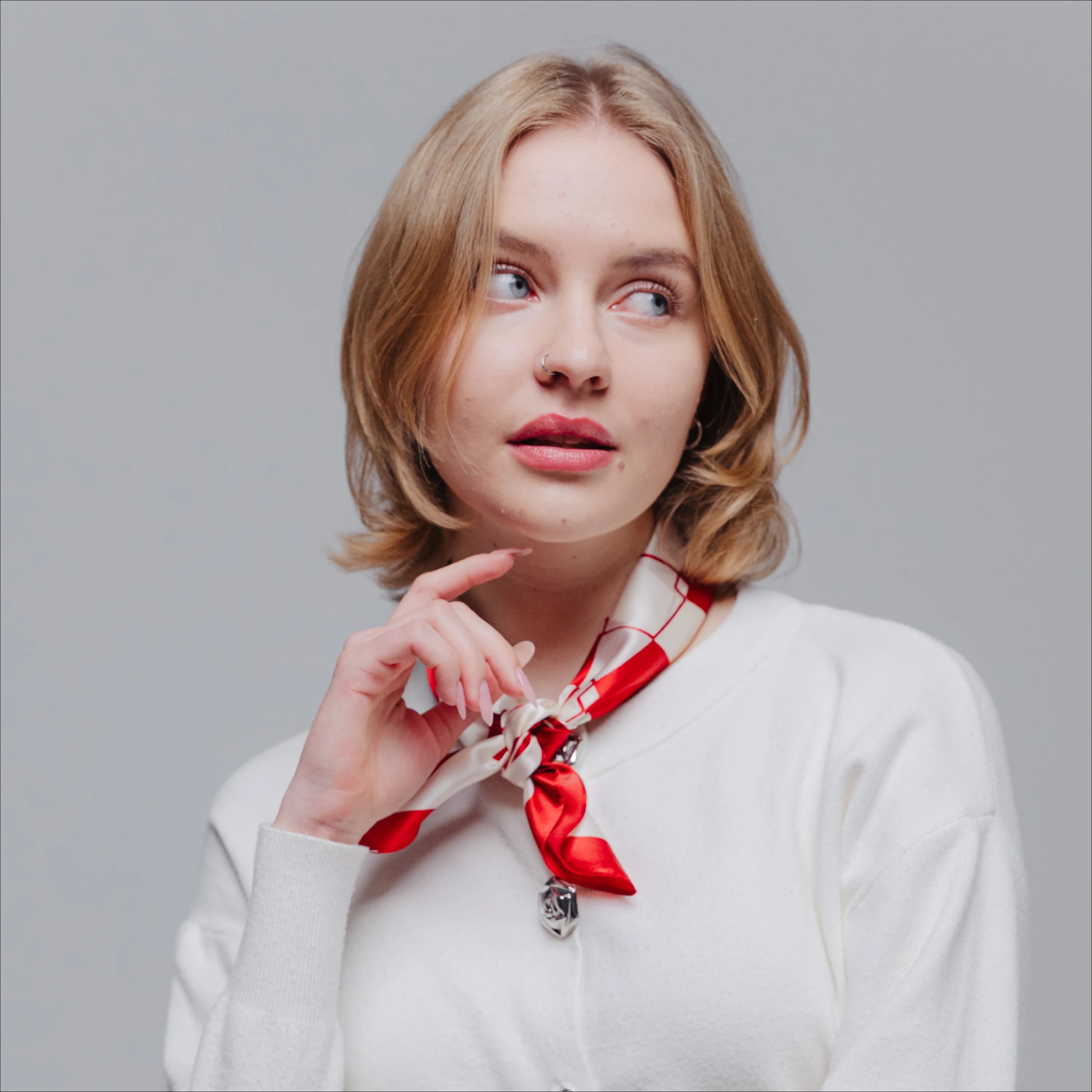 Šilko skarelė skirta moterims