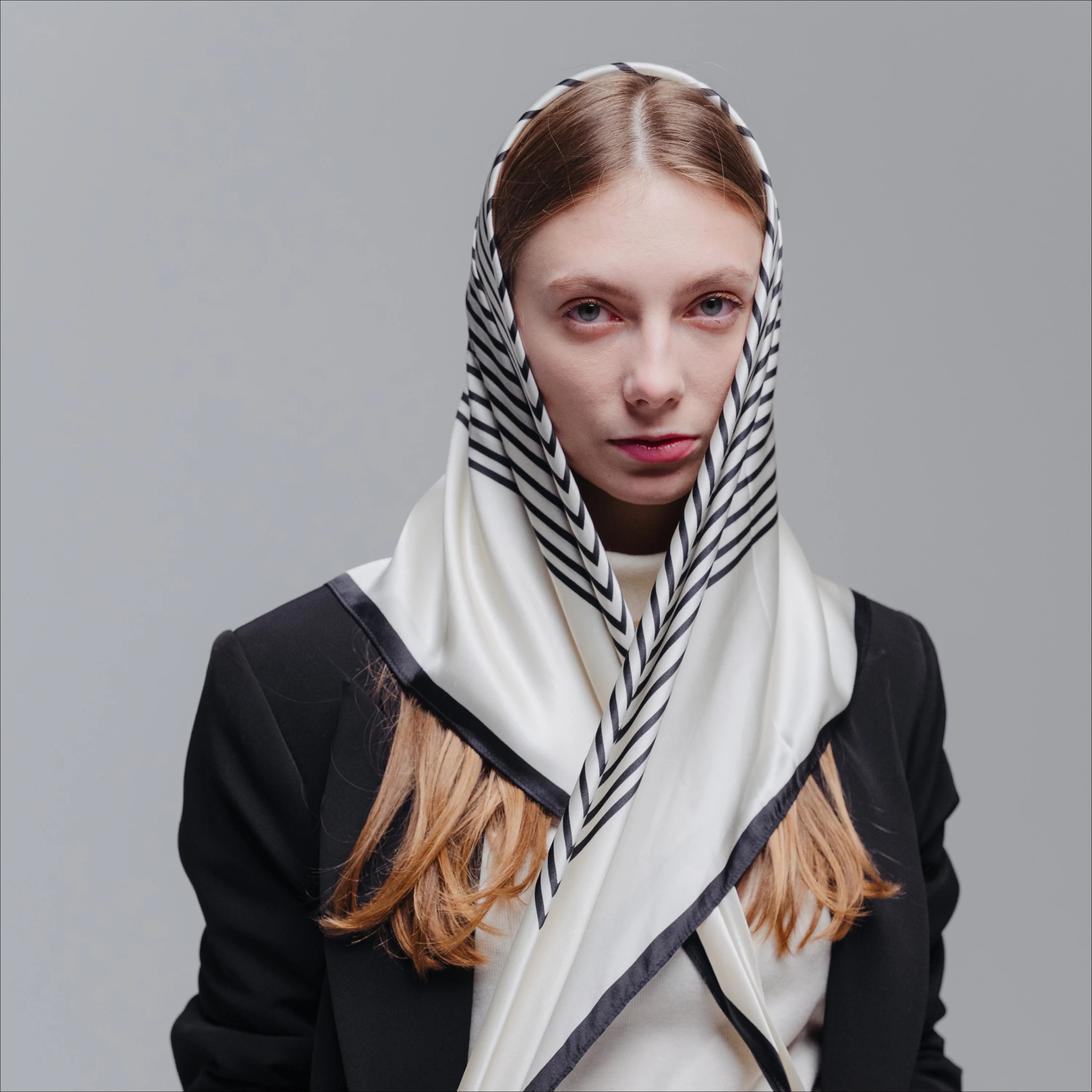 Šilko skarelė moterims