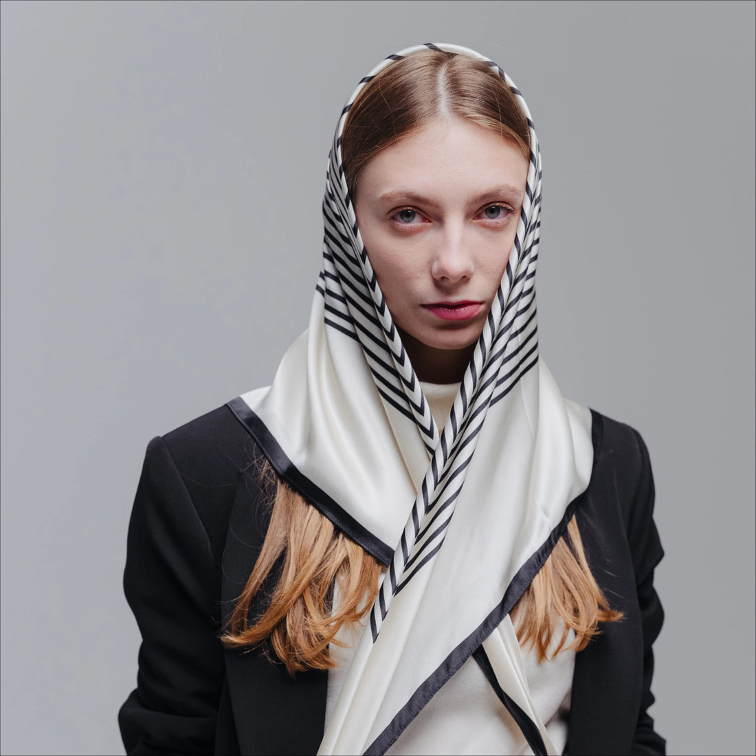 Šilko skarelė moterims