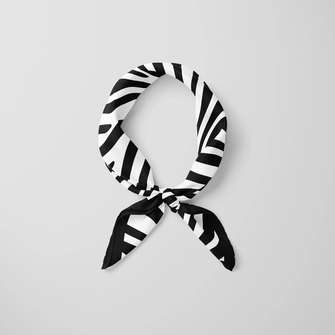 Zebrinė šilkinė skarelė
