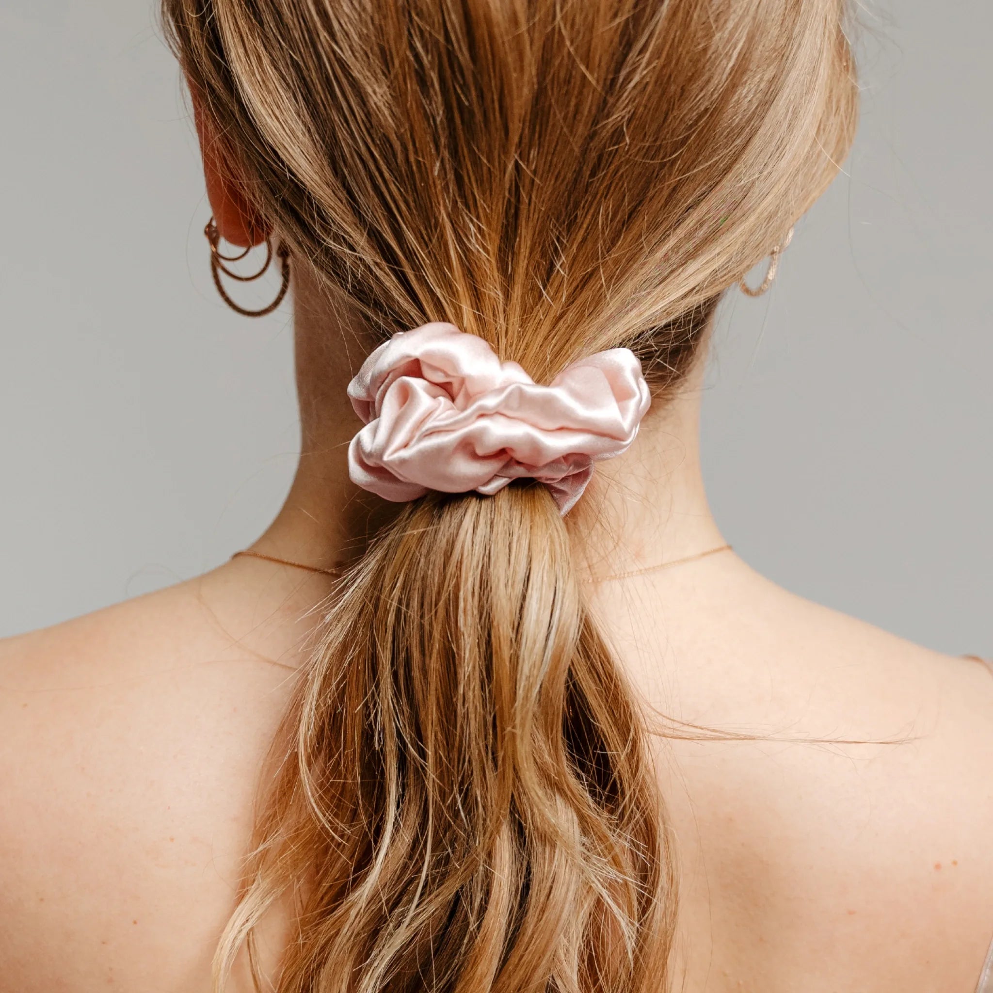 Šilkinė plaukų gumytė rožinė