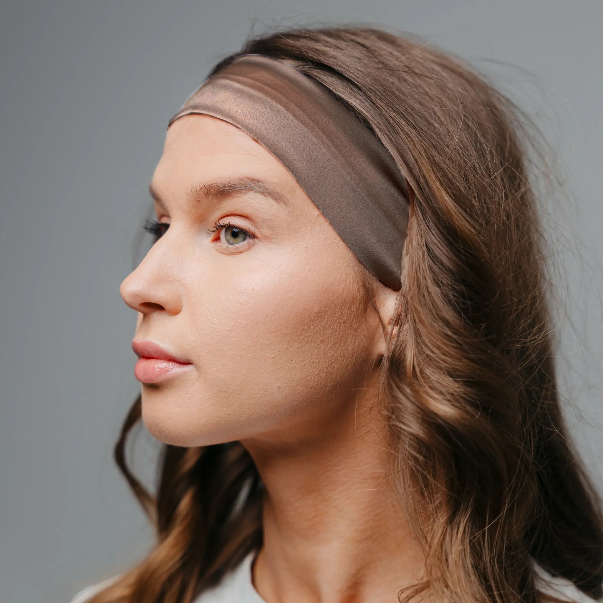 ŠILKINĖ GALVOS JUOSTA