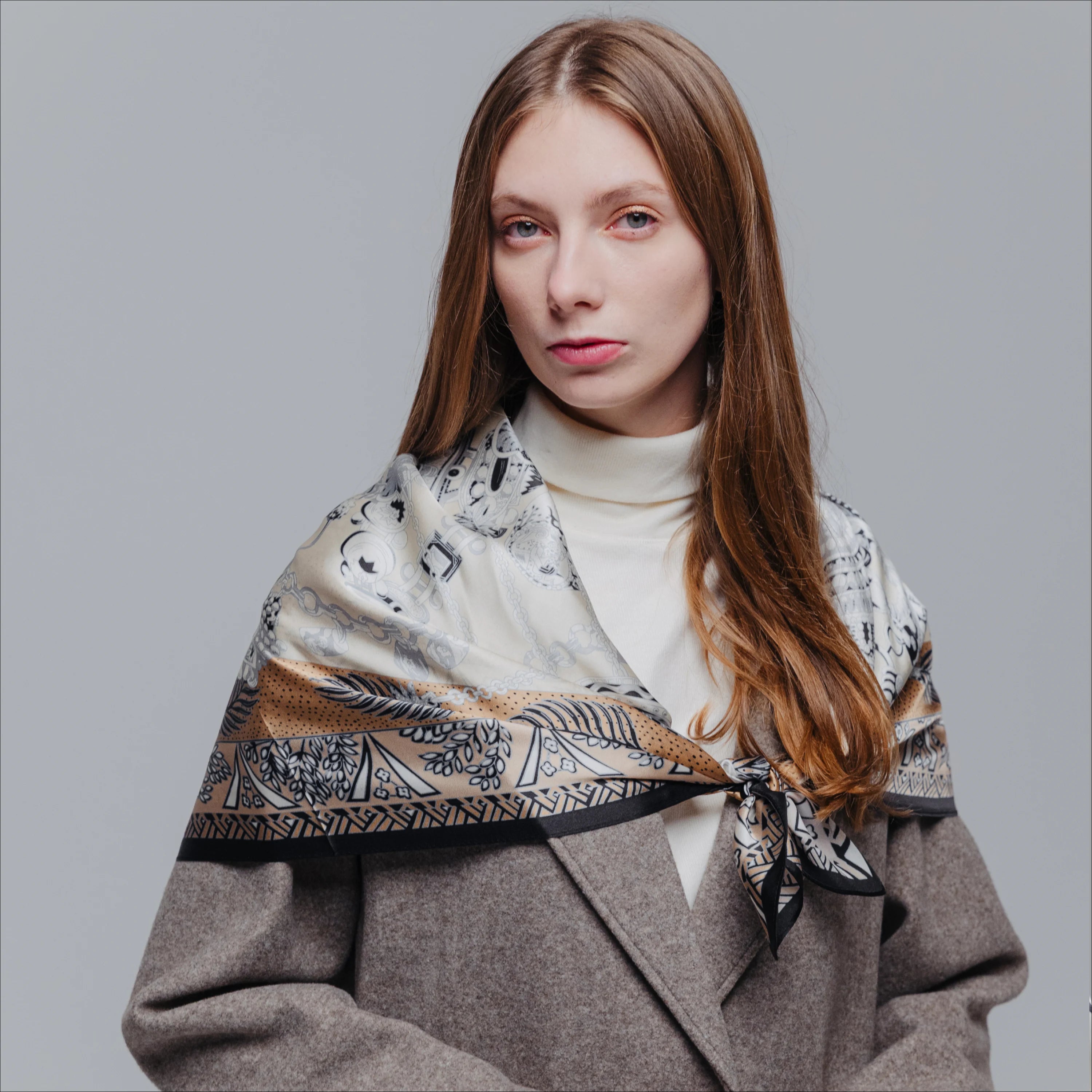 Prabangi šilko skarelė